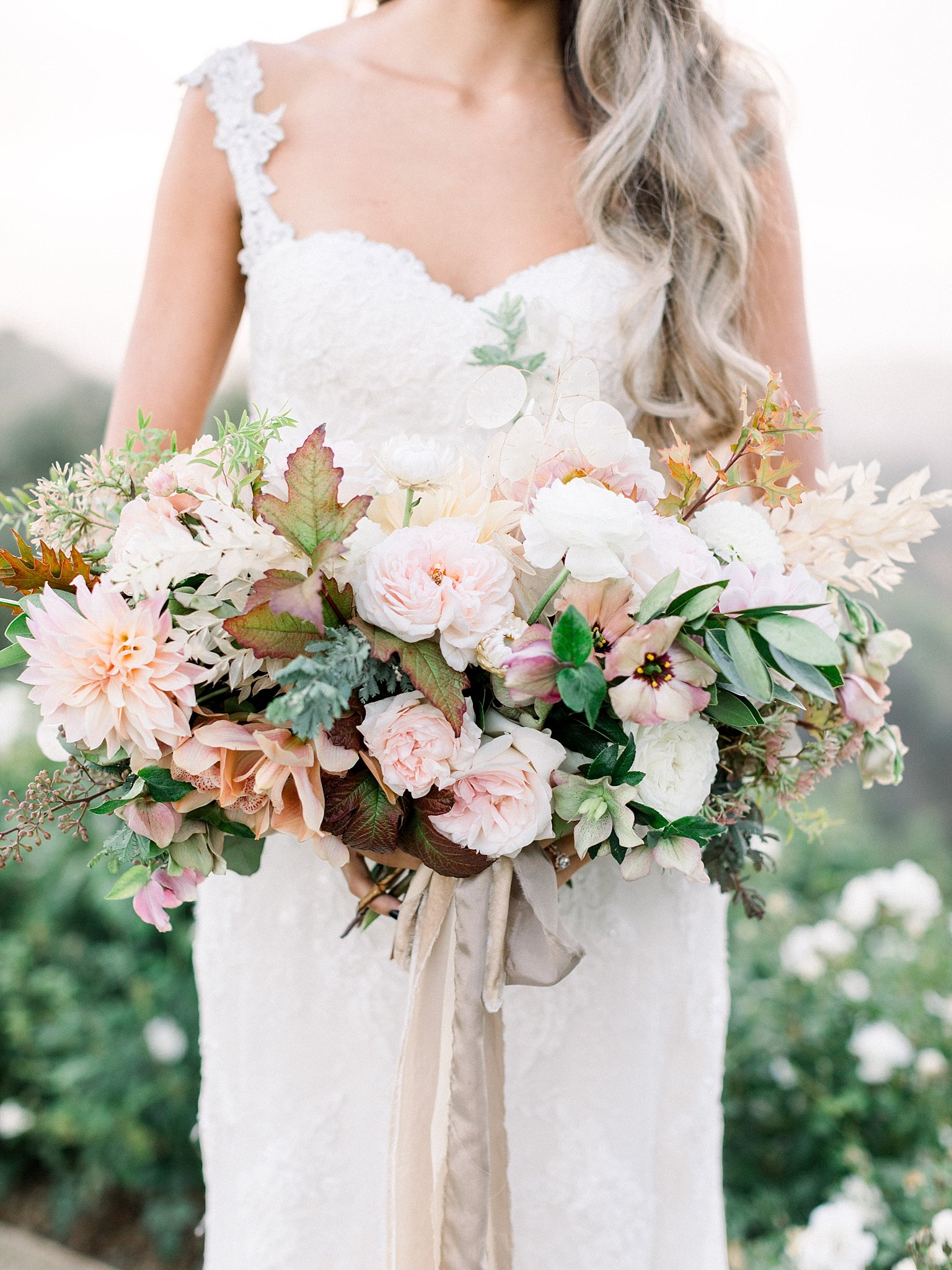 blush and peach wedding bouquet
